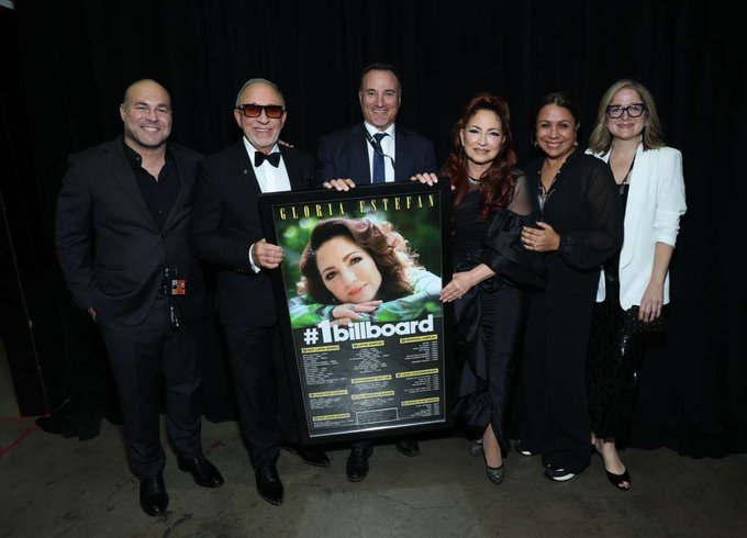gloria_estefam_prensa_mexicana_notistarz_foto_prensa_gloriaestefan